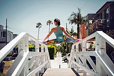 Inti Creates公布2D动作游戏《幻日夜羽：湛海耀光》